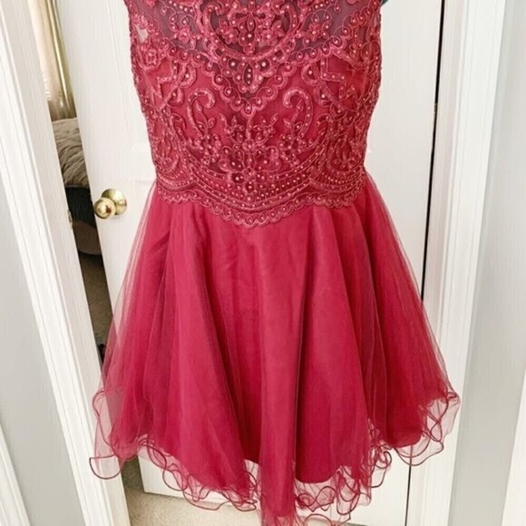 Homecoming Prom Party Sleeveless Beaded Lace Floral Tulle Lined Skater Dress - Picture 6 of 13